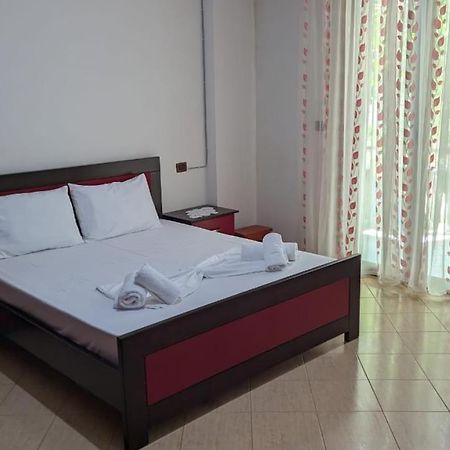 Hasani Apartments Sarandë Buitenkant foto