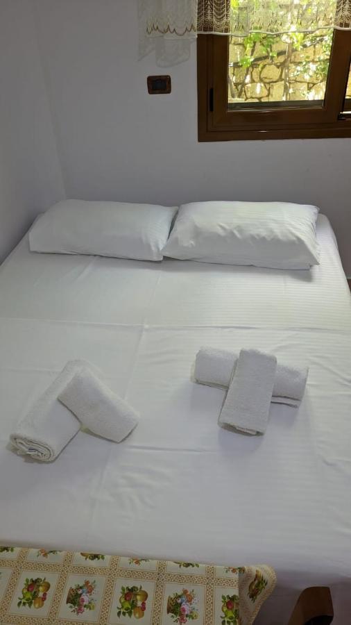 Hasani Apartments Sarandë Buitenkant foto
