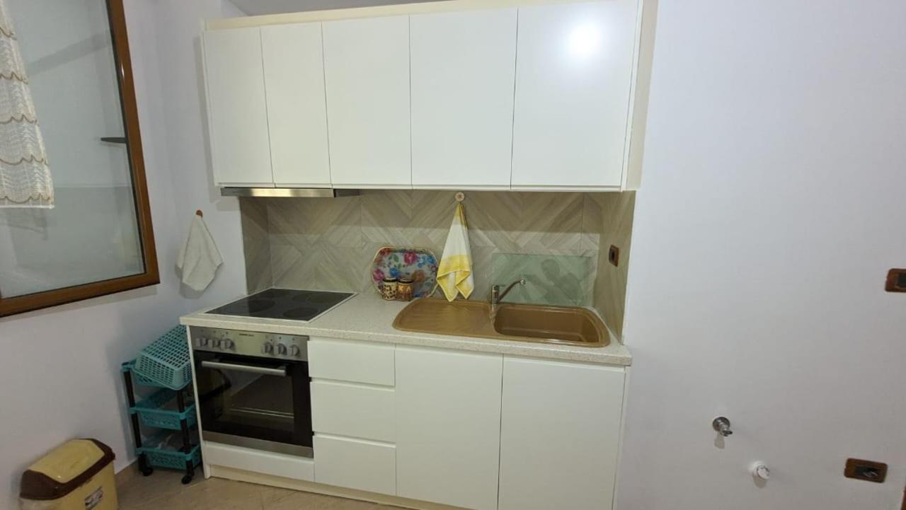 Hasani Apartments Sarandë Buitenkant foto