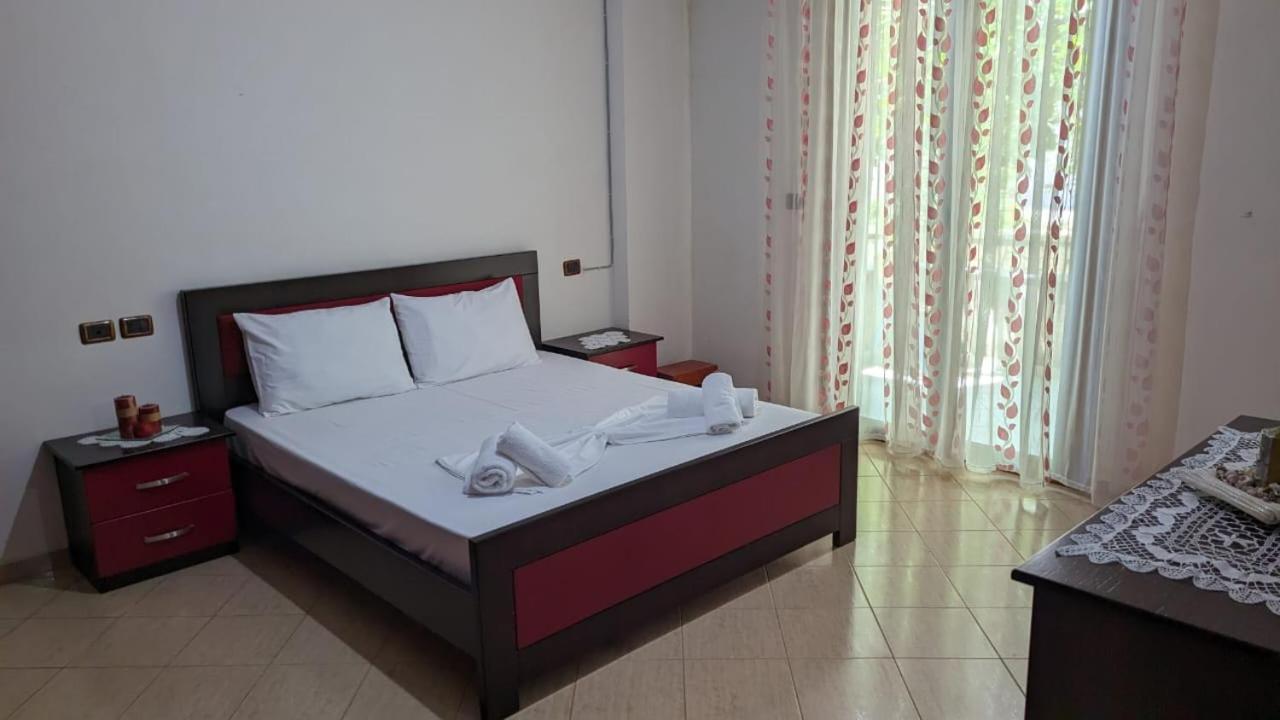 Hasani Apartments Sarandë Buitenkant foto